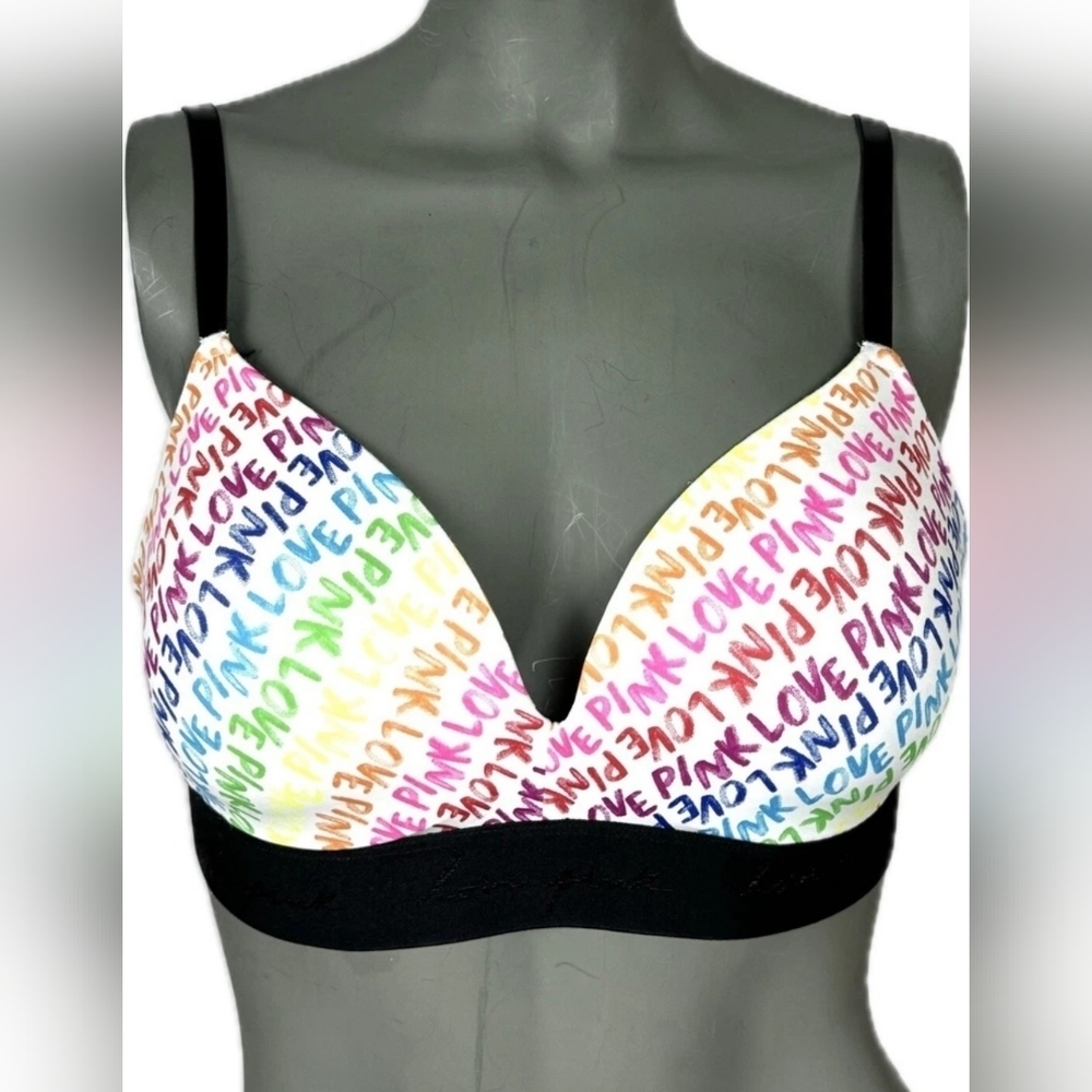 PINK Victoria's Secret Wear Everywhere Wireless Push Up Love Print Bra 36DD